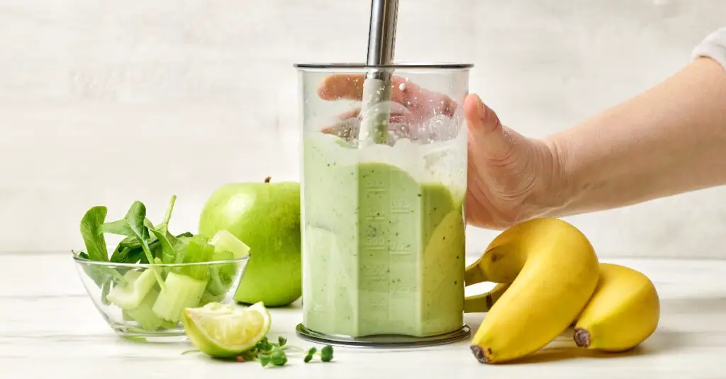 Smoothie Céleri Pomme et Banane au Thermomix : Sain et Gourmand