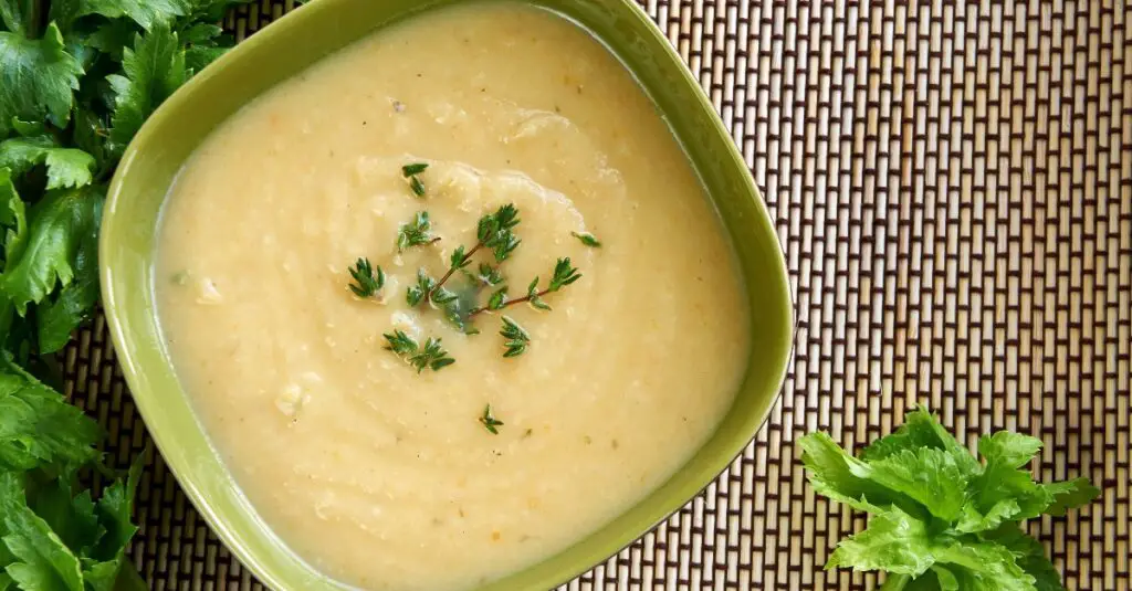 Soupe au Céleri-Rave et à la Crème au Thermomix : Une Expérience Réconfortante