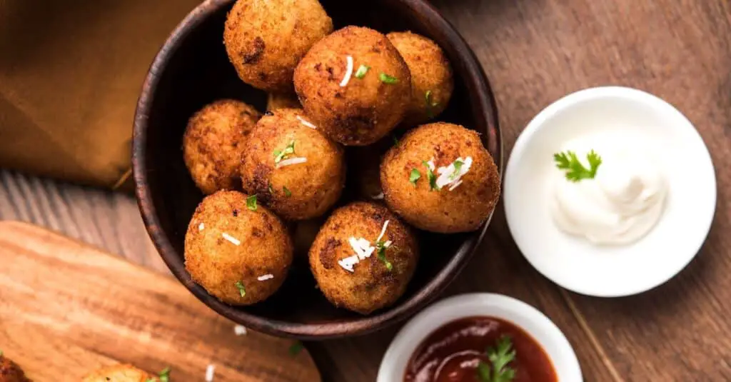 Boulettes de Fromage Frites au Thermomix: Croquez dans des Bouchées Fondantes et Croustillantes