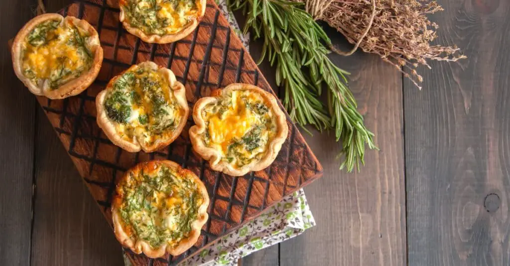 Mini Quiches au Romarin au Thermomix : Succombez à la Gourmandise