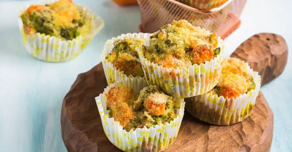 Muffins aux Carottes et Brocoli avec Panure de Maïs au Thermomix : Une Explosion de Saveurs