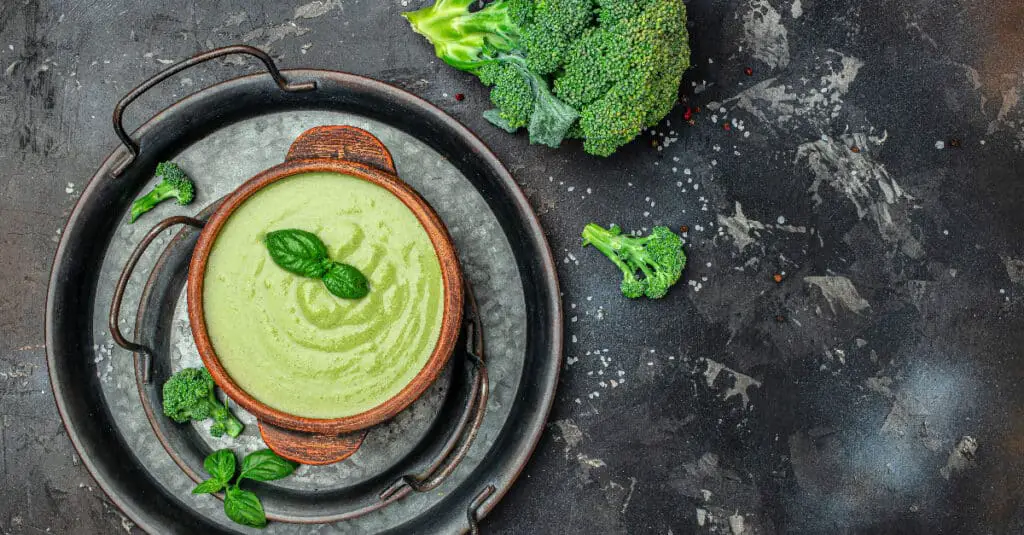 Recette Facile de Soupe à la Crème et Brocoli au Thermomix : Réconfortante et Délicieuse en Toutes Saisons