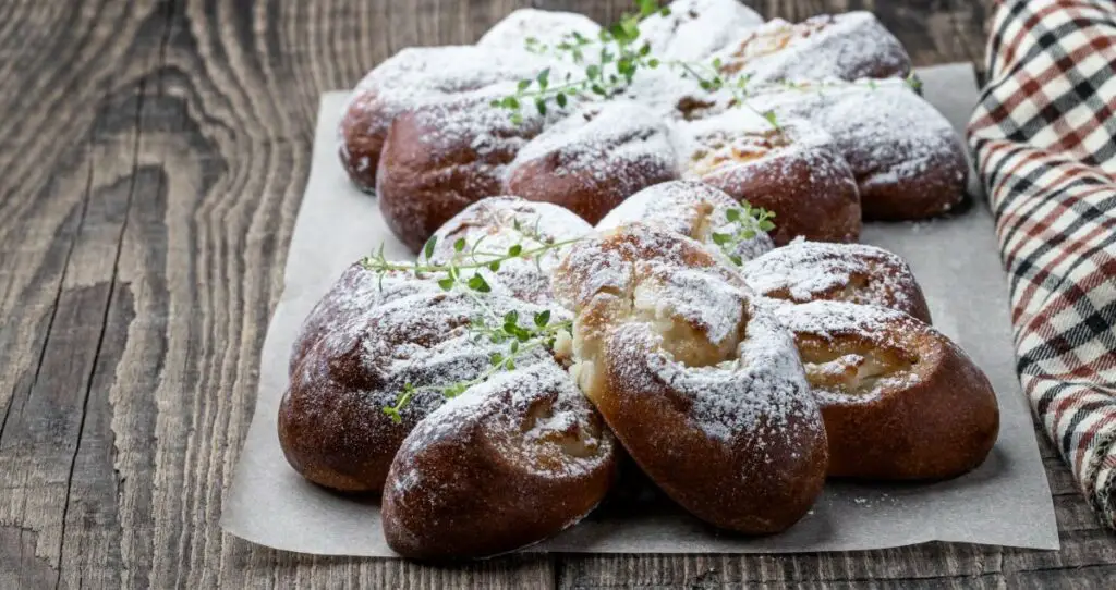 Petits Pains Marguerite au Thermomix : Un Délice Doré et Parfumé