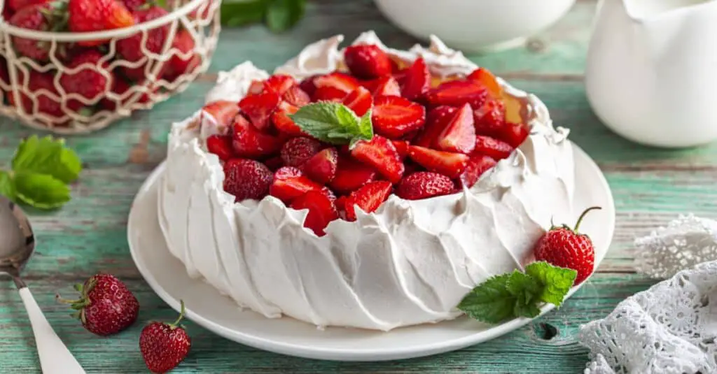 Recette de Pavlova aux Fraises au Thermomix : Un Dessert Frais et Gourmand pour Égayer Vos Papilles