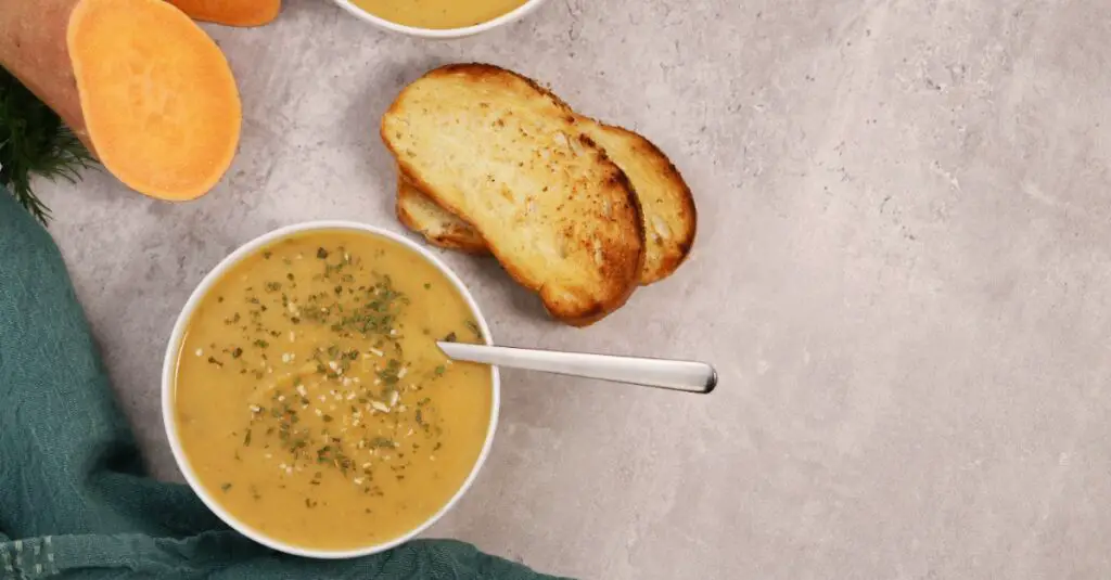 Soupe de Patates Douces à l'Ail au Thermomix : Un Délice Réconfortant