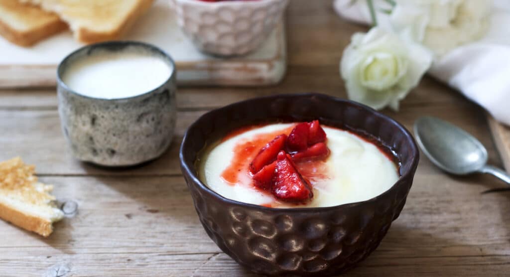 Bouillie de Semoule avec une Sauce aux Fraises au Thermomix : Un Dessert Douceur 