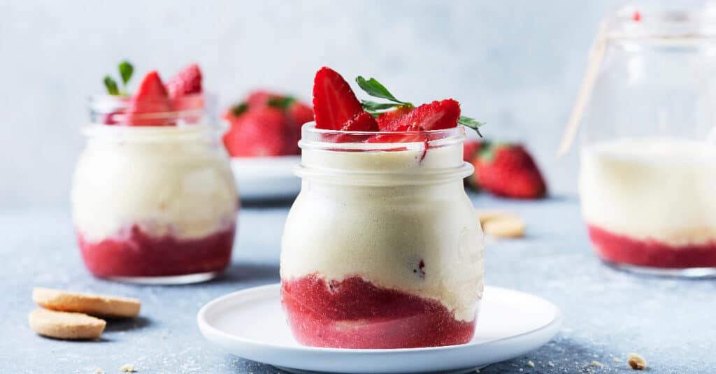 Panna Cotta Traditionnelle à la Fraise au Thermomix : Un Dessert Italien Incontournable