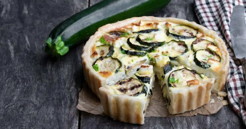 Quiche Maison aux Courgettes et à la Feta au Thermomix : Une Délicieuse Tarte Salée Méditerranéenne