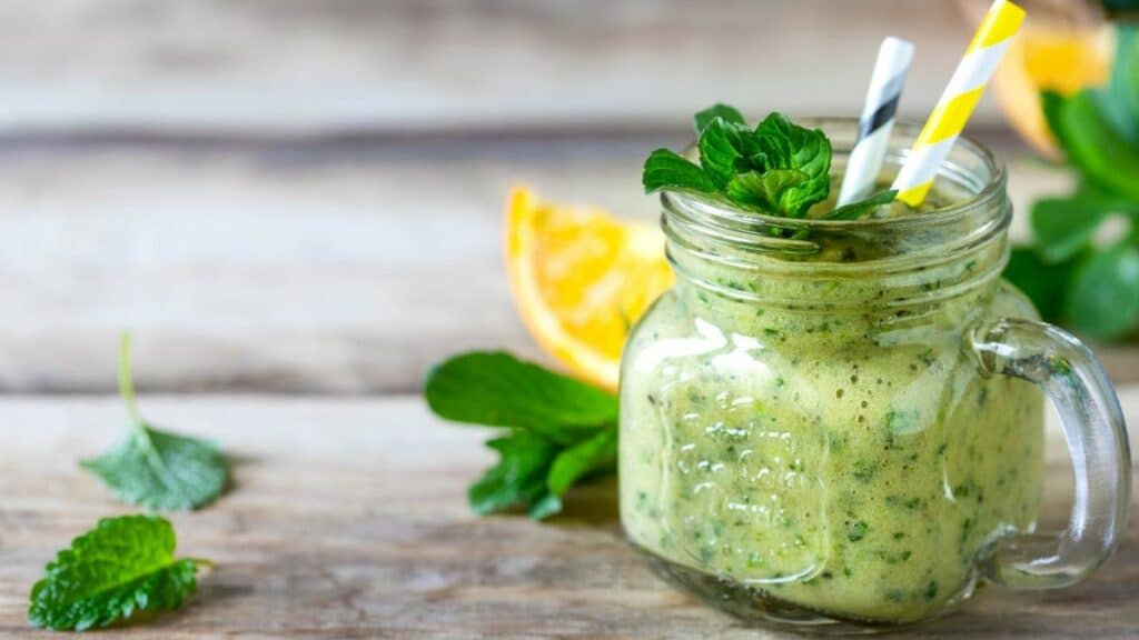 Smoothie Épinards Orange Pomme et Menthe au Thermomix : Fraîcheur et Vitalité en un Verre