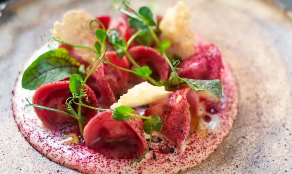 Raviolis Rouges à la Betterave en Sauce à la Crème au Thermomix : Un Festin de Couleurs et de Saveurs