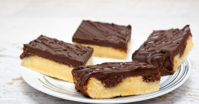 Gâteau à la Vanille avec Glaçage au Chocolat au Thermomix : Un Délice Fondant et Gourmand