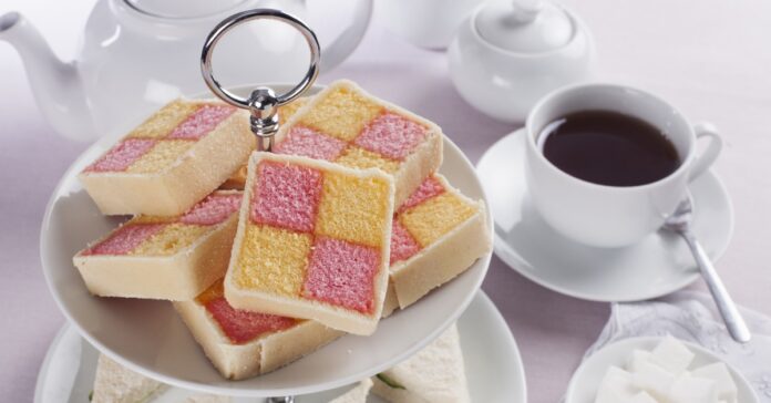 Gâteau Battenberg au Thermomix : Un Délice Anglais à la Fois Élégant et Délicieux