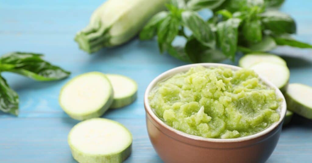 Purée Verte de Courgettes et Basilic au Thermomix : Fraîcheur et Saveurs