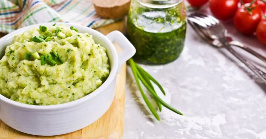 Purée de Pommes de Terre au Pesto au Thermomix : Une Fusion de Saveurs Savoureuse