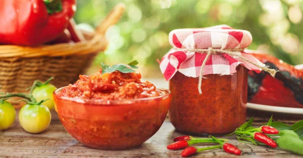 Ajvar au Thermomix : Un Condiment Savoureux et Coloré