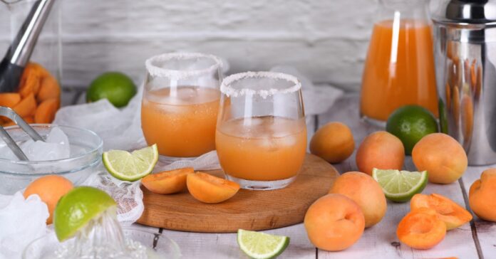 Margarita d'Abricot au Thermomix : Un Cocktail Fruité et Rafraîchissant