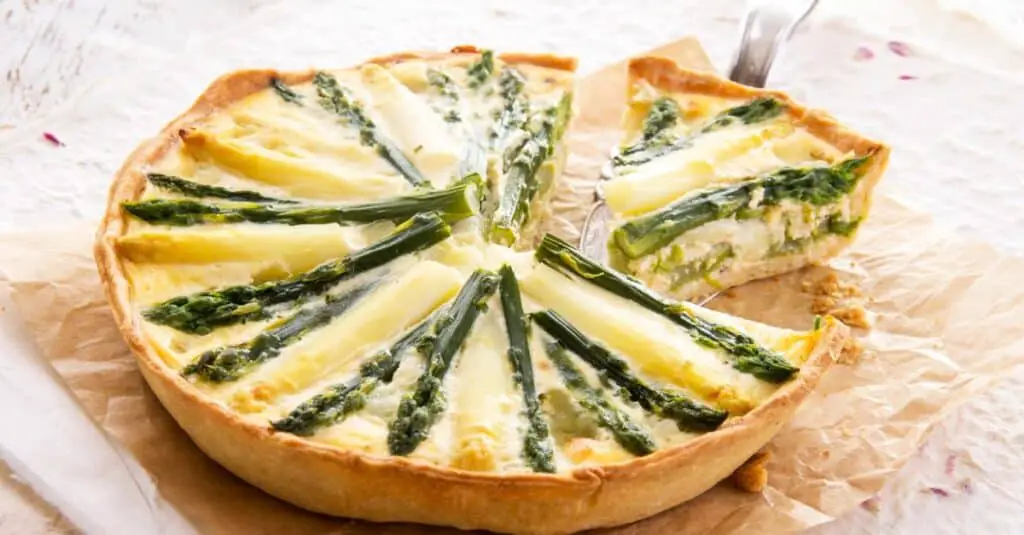 Quiche aux Asperges Blanches et Vertes au Thermomix : Un Délice Printanier