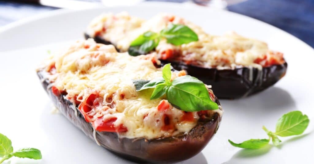 Aubergine Farcie aux Tomates Cerises et Fromage au Thermomix : Un Plat Savoureux et Coloré