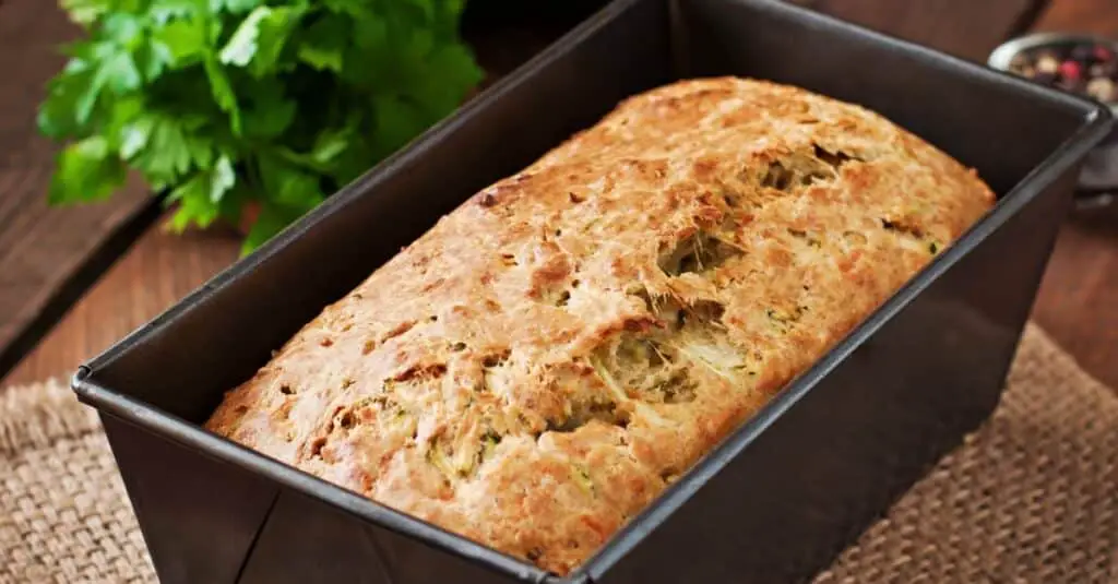 Cake aux Courgettes Chèvre et Menthe au Thermomix : Une Délicieuse Fraîcheur