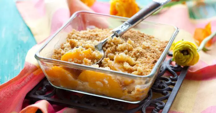 Crumble à la Pêche et aux Amandes au Thermomix : Un Dessert Fruité et Croquant