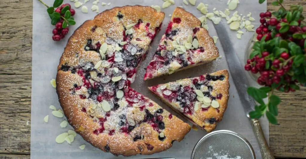 Gâteau Maison aux Baies et aux Amandes au Thermomix : Un Délice Fruité et Croquant