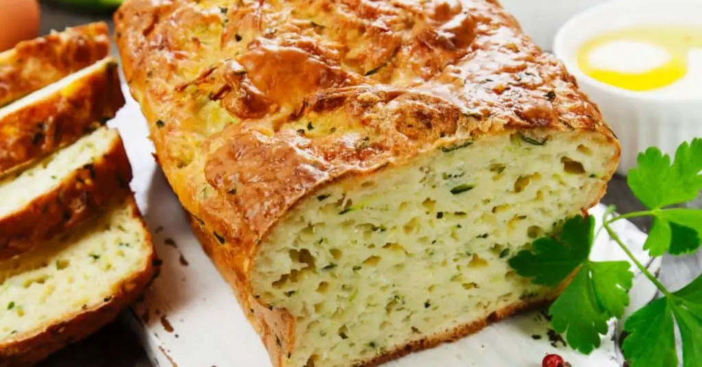 Gâteau aux Courgettes Non Sucré au Thermomix : Un Plat Savoureux et Équilibré