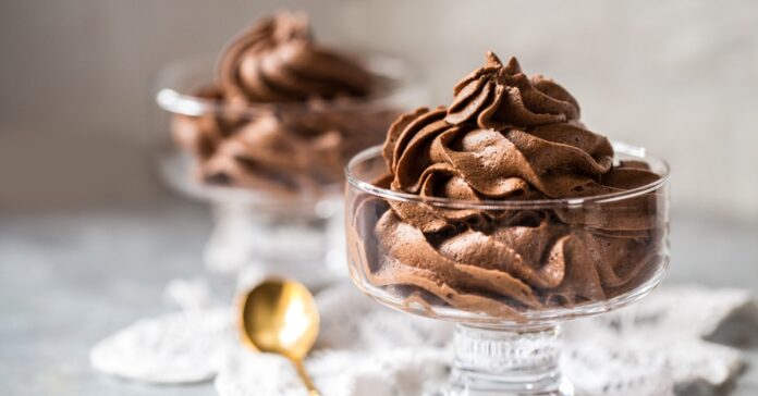 Mousse au Chocolat Noir au Thermomix : Un Dessert Gourmand et Irrésistible