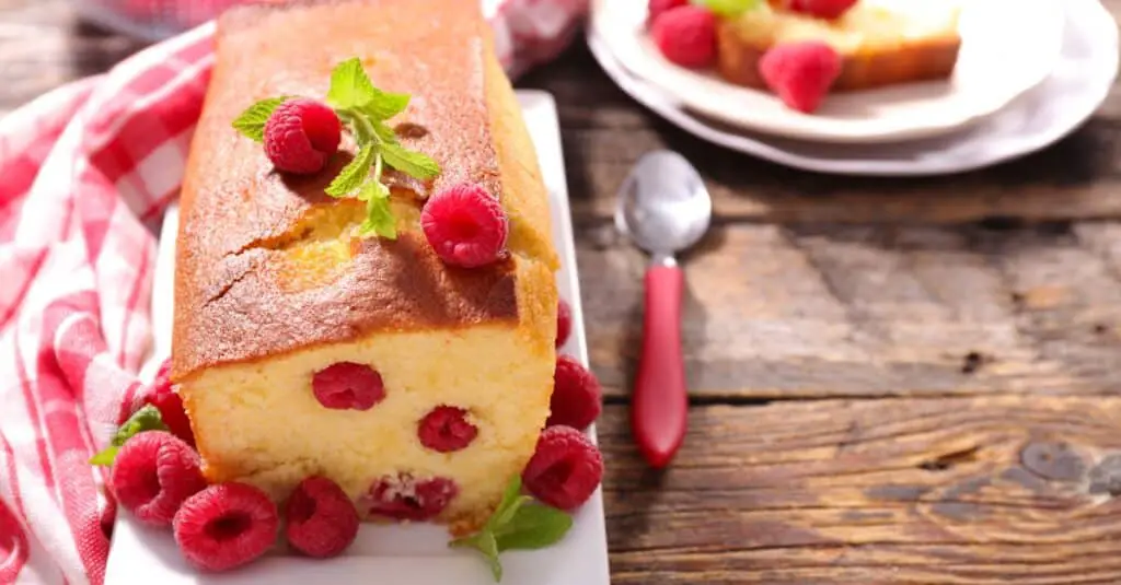 Sponge Cake aux Framboises au Thermomix : Un Délice Aérien et Fruité