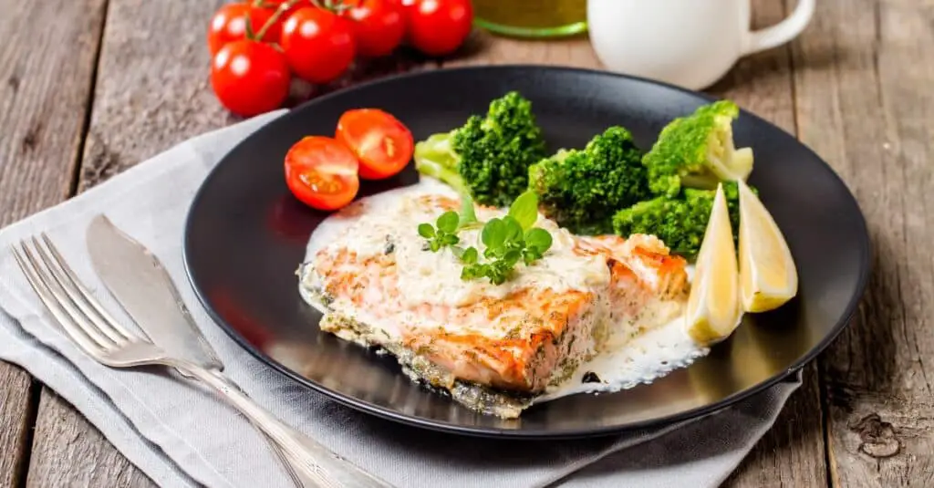 Steak de Saumon au Brocoli et Sauce à la Crème Weight Watchers : Un Repas Savoureux et Équilibré