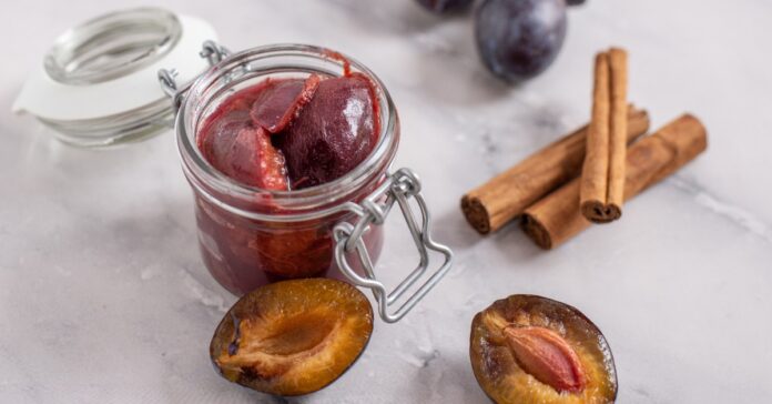 Compote de Prunes Facile au Thermomix : Un Délice Fruité