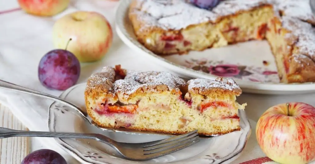 Gâteau aux Pommes et aux Prunes au Thermomix : Un Délice Fruité et Moelleux