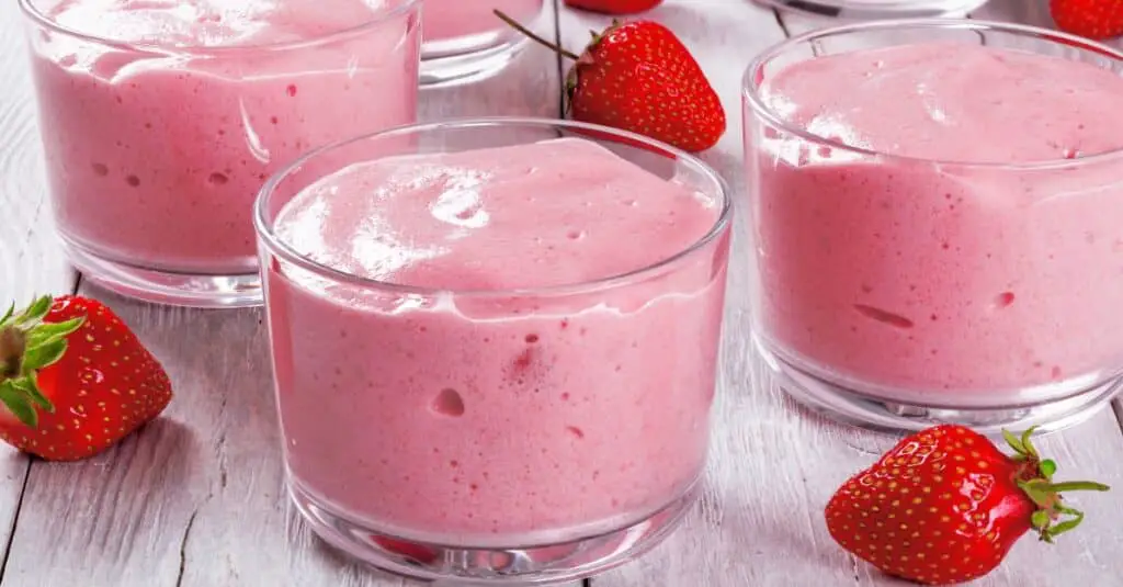 Mousse à la Banane et Fraises au Thermomix : Un Délice Fruité et Aérien