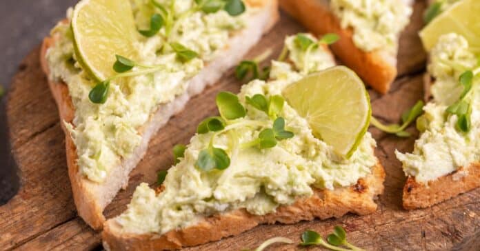 Pâté d'Avocat au Citron Vert au Thermomix : Un Délice Frais et Savoureux