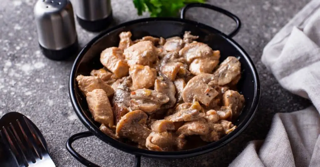 Poulet Mijoté aux Champignons Weight Watchers : Un Plat Réconfortant et Sain