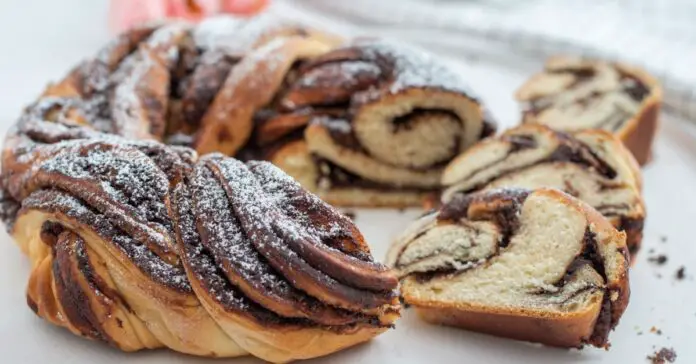 Babka au Chocolat Noir au Thermomix : Une Brioche Gourmande et Fondante