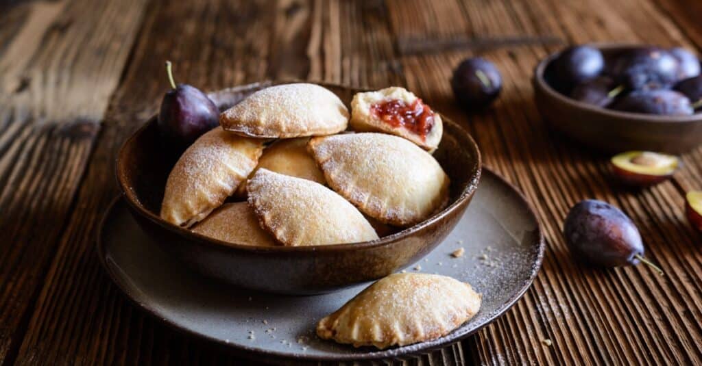 Chaussons à la Confiture de Prune au Thermomix : Une Douceur Fruité et Moelleuse