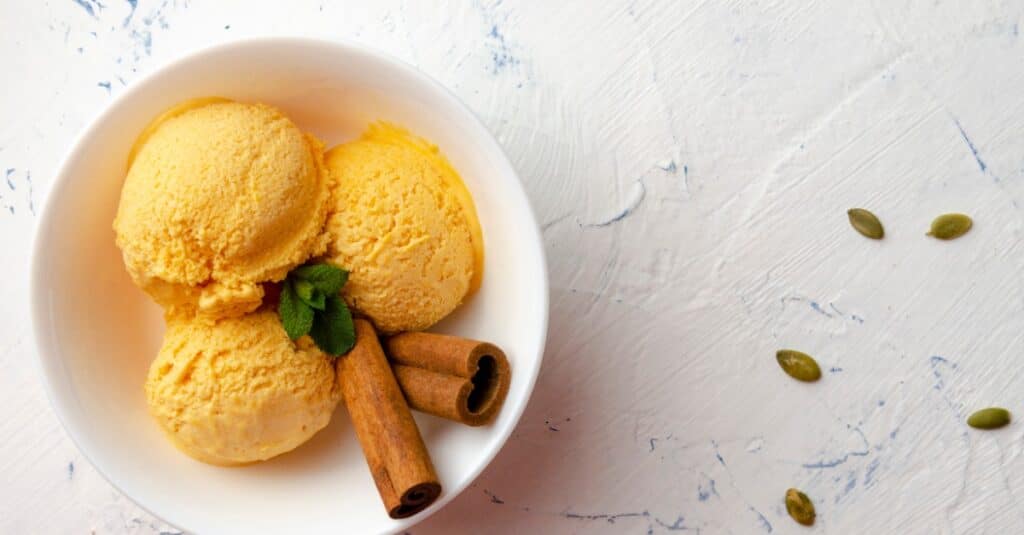 Glace Maison au Potiron et à la Cannelle au Thermomix : Une Douceur Crémeuse et Épicée