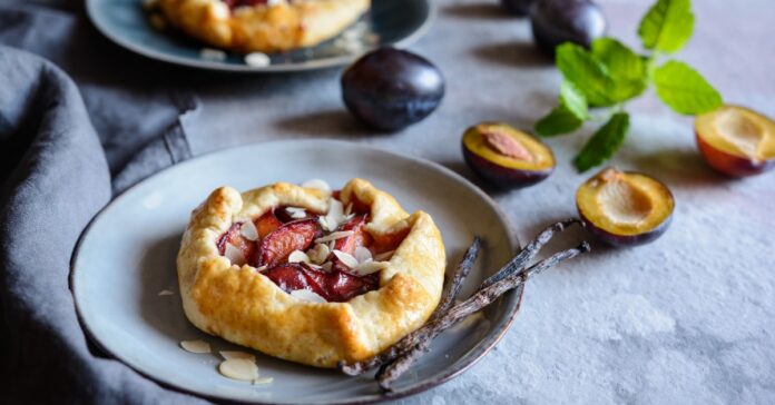 Mini Galettes aux Quetsches et Amandes au Thermomix : Un Délice Fruité et Croquant