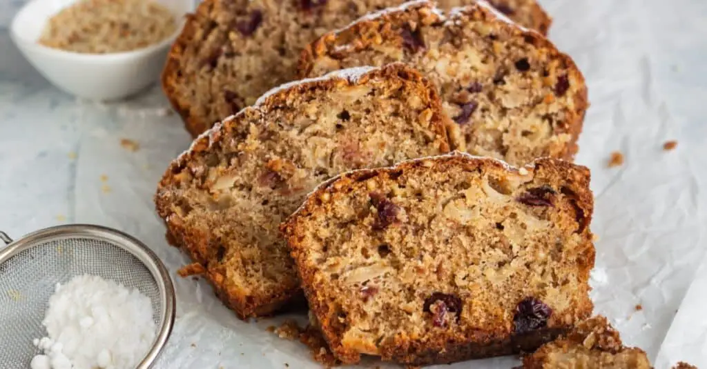 Pain aux Pommes Noix et Canneberges Séchées au Thermomix : Un Délice Parfumé et Nutritif